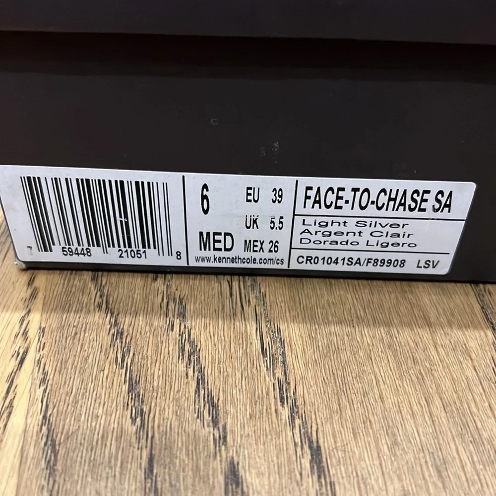 Kenneth Cole Sandals - Picture 10 of 11